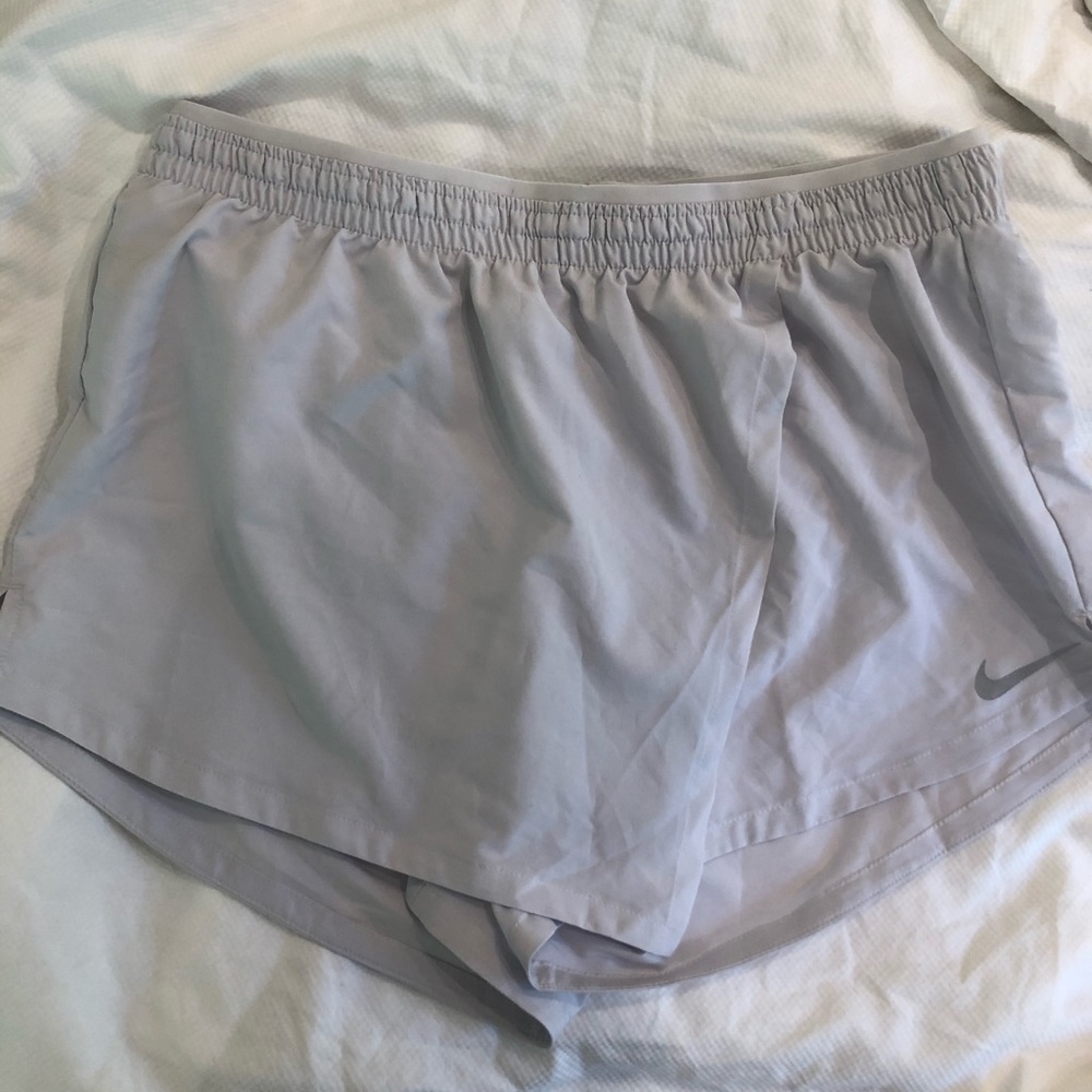 Off white Nike Women’s Run Swift Skort